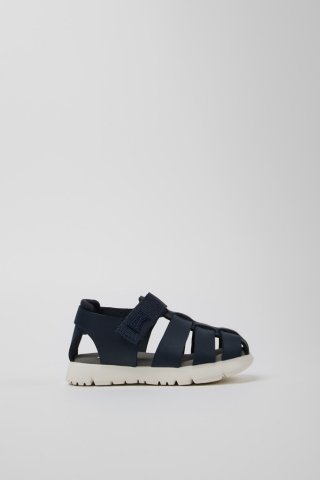 Neu Eingetroffen Camper Oruga - Blaue Kindersandale aus Leder mit geschlossenem Design.