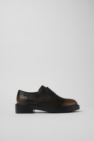 Neu Eingetroffen Camper Dean - Schwarzer Damenschuh aus Leder. Neu Eingetroffen Camper Dean - Schwarzer Damenschuh aus Leder.