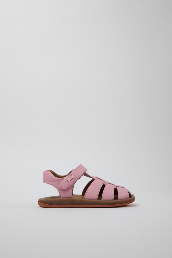 Neu Eingetroffen Camper Bicho - Rosa geschlossene Kindersandale aus Leder. Neu Eingetroffen Camper Bicho - Rosa geschlossene Kindersandale aus Leder.