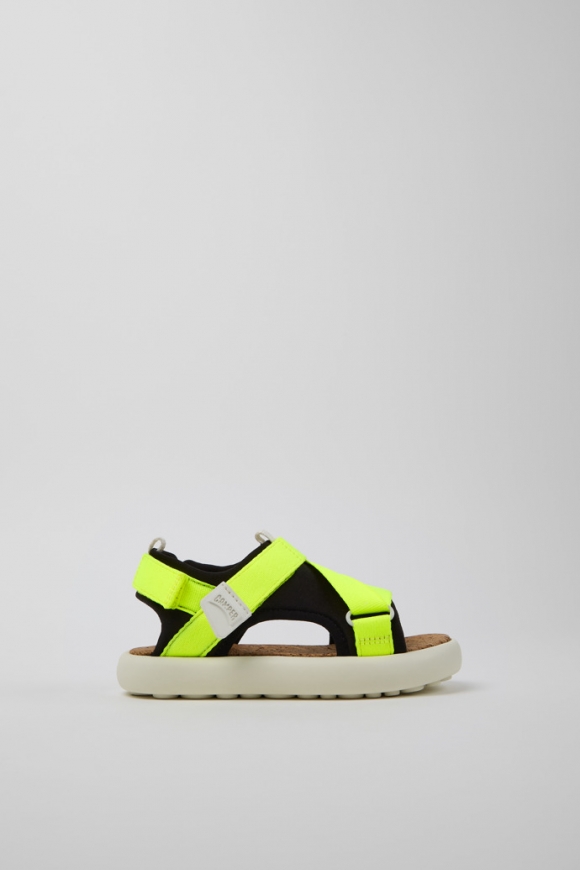 Neu Eingetroffen Camper Pelotas Flota - Mehrfarbige Kindersandalen aus recyceltem PET.