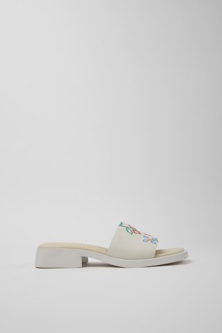Neu Eingetroffen Camper Twins - Weiße Ledersandalen für Damen. Neu Eingetroffen Camper Twins - Weiße Ledersandalen für Damen.