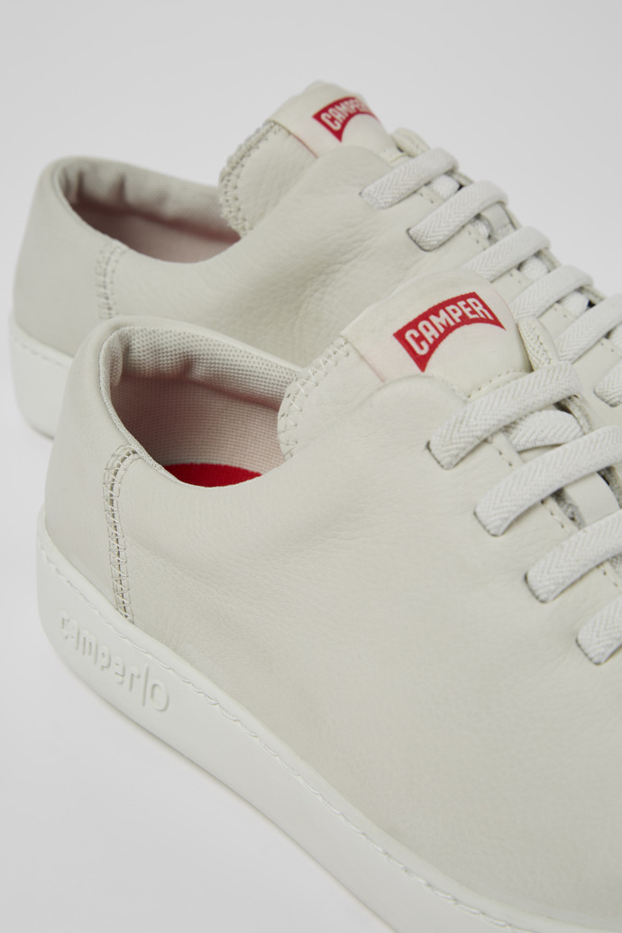 Neu Eingetroffen Camper Peu Touring - Weißer Herrensneaker aus Leder.