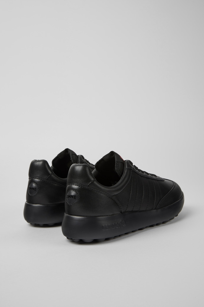 Neu Eingetroffen Camper Pelotas XLF - Schwarzer Damensneaker aus Leder und Textil.