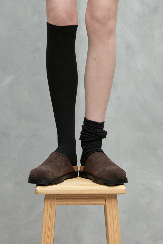 Neu Eingetroffen Camper Brutus Sandal - Graue Damenclogs aus Nubukleder