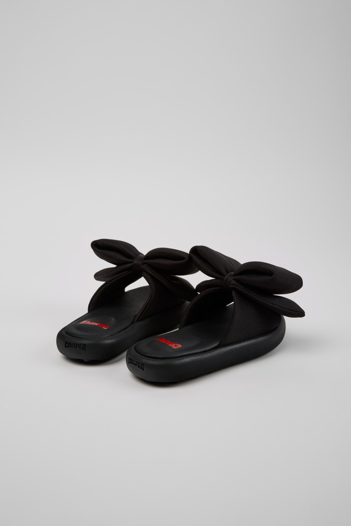 Neu Eingetroffen Camper Pelotas Flota - Schwarze Kindersandale aus recyceltem PET.
