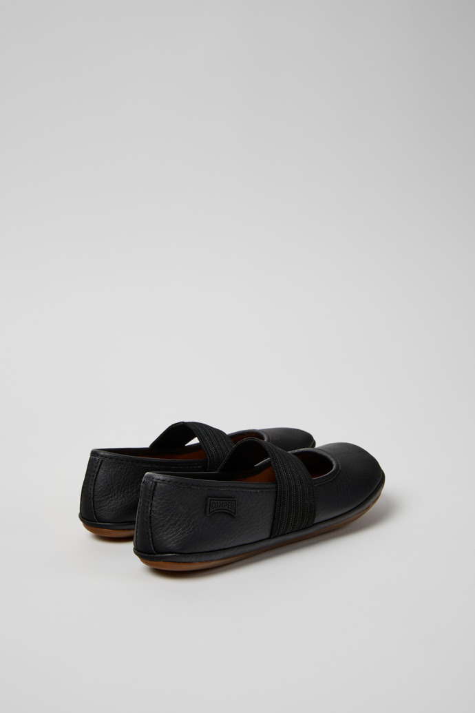 Neu Eingetroffen Camper RIGHT - Schwarzer Kinderballerina aus Leder.