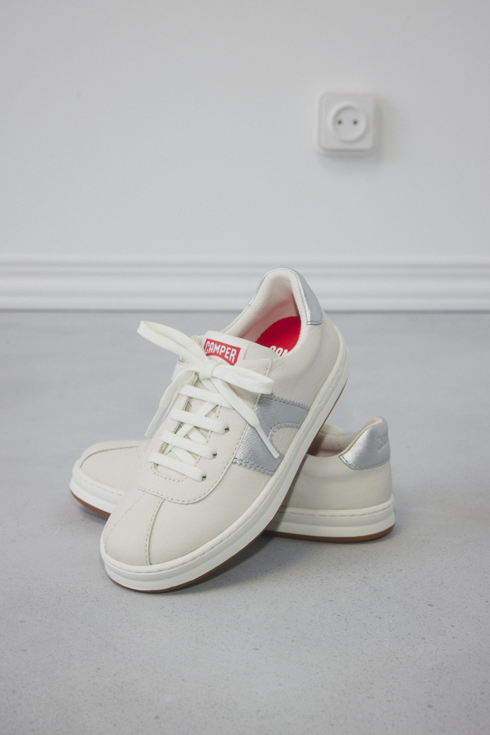 Neu Eingetroffen Camper Runner - Mehrfarbige Kindersneaker aus Leder.