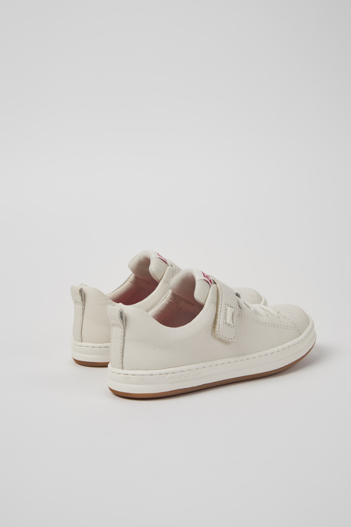 Neu Eingetroffen Camper Runner - Weiße Kindersneaker aus Leder.