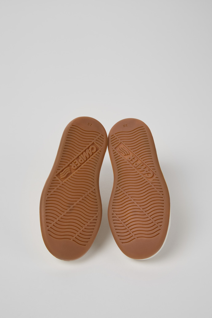 Neu Eingetroffen Camper Runner - Weiße Kindersneaker aus Leder.
