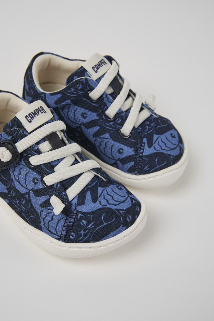 Neu Eingetroffen Camper Peu - Blauer Kinderschuh aus recyceltem PET und Leder.