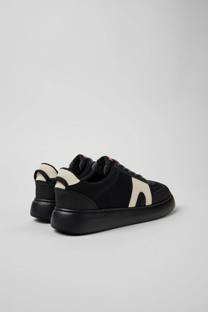 Neu Eingetroffen Camper Runner K21 Sorona® - Mehrfarbiger Damensneaker aus Sorona®-Mesh.
