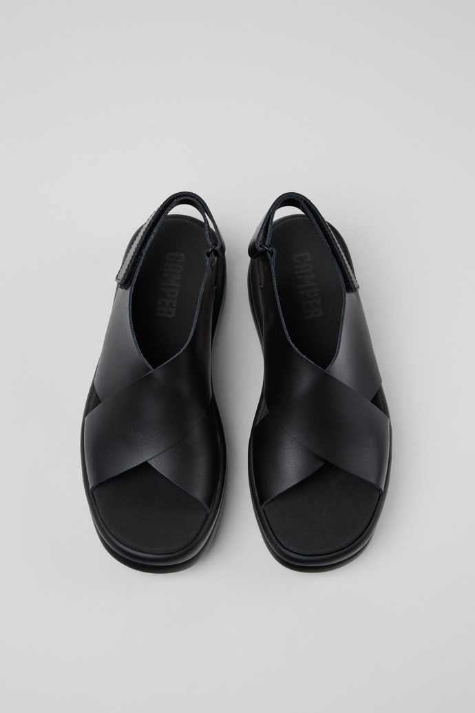 Neu Eingetroffen Camper Pelotas Flota Up - Schwarze Ledersandale für Damen.