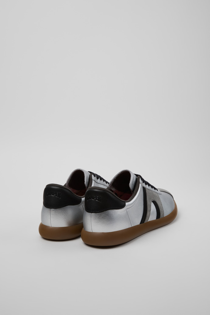 Neu Eingetroffen Camper Pelotas Soller - Silbergraue Ledersneaker und Nubukledersneaker für Herren.