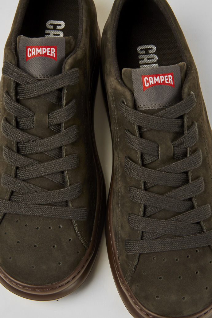 Neu Eingetroffen Camper Runner - Dunkelgrauer Sneaker aus Nubukleder