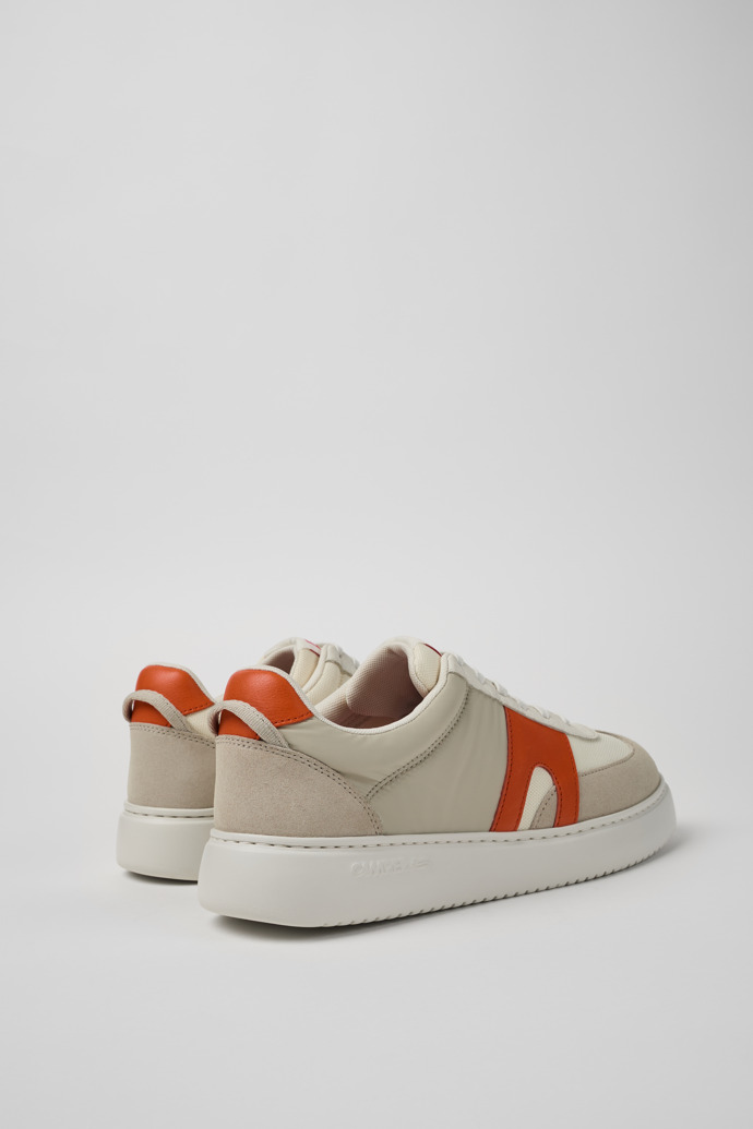 Neu Eingetroffen Camper Runner K21 - Weiß/grauer Herrensneaker aus Textil und Nubukleder