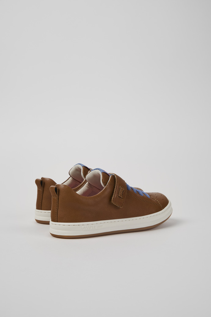 Neu Eingetroffen Camper Runner - Brauner Kindersneaker aus Leder.