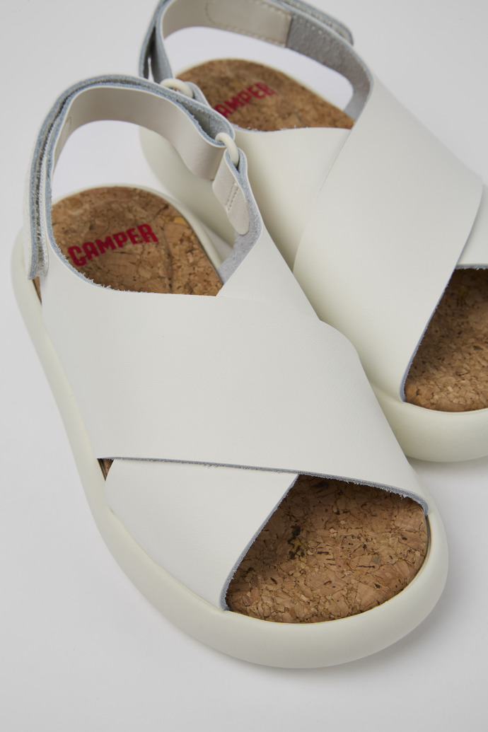 Neu Eingetroffen Camper Pelotas Flota - Weiße Ledersandalen mit Kreuzriemen