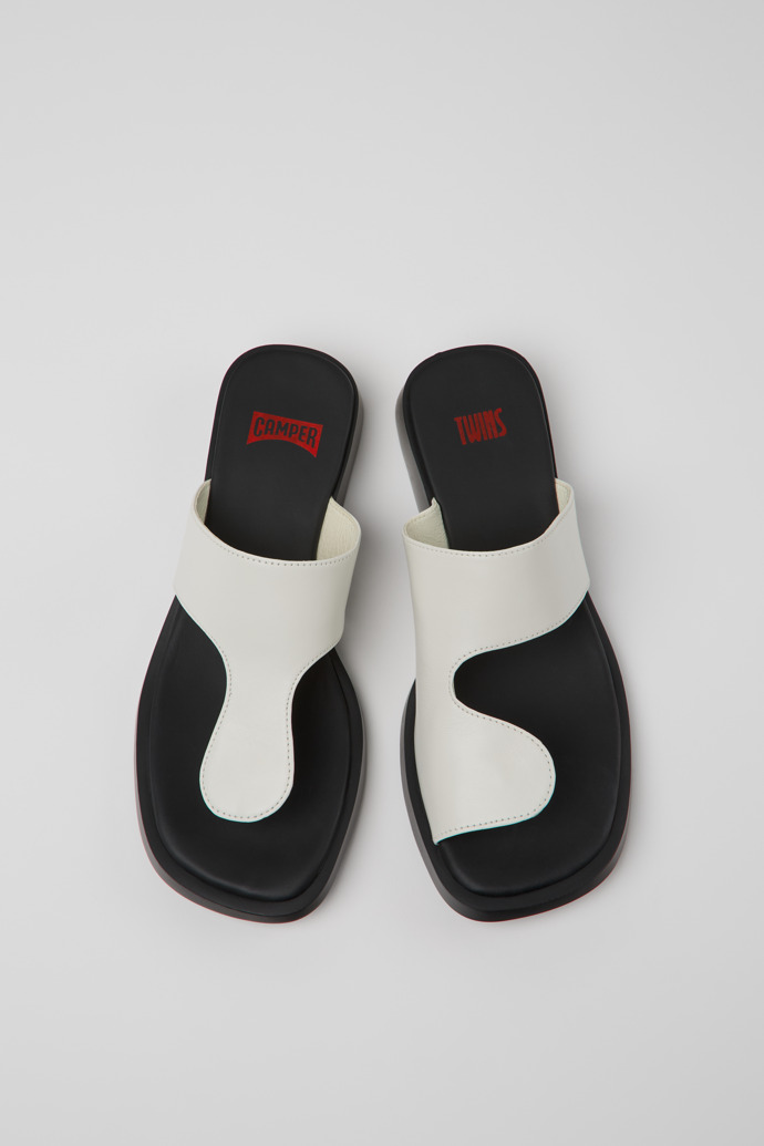 Neu Eingetroffen Camper Twins - Weiße Ledersandalen für Damen.