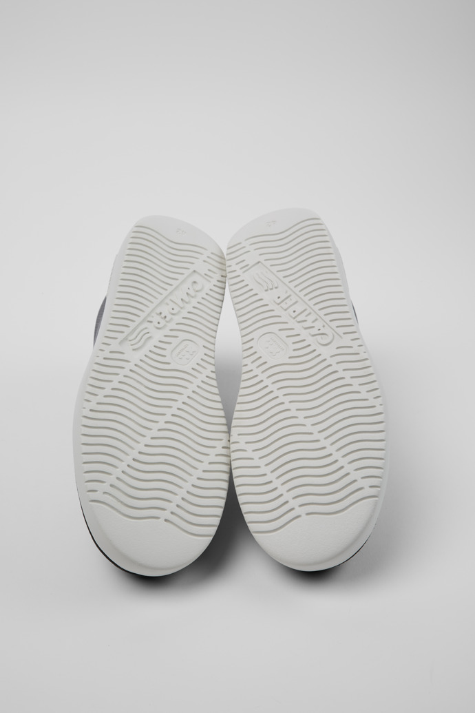 Neu Eingetroffen Camper Runner K21 Sorona® - Mehrfarbiger Herrensneaker aus Recycling-PET und Nubukleder.