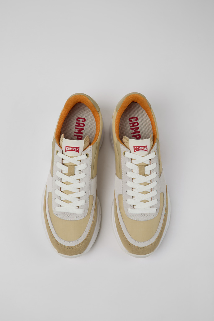 Neu Eingetroffen Camper Drift - Herrensneaker aus Nubukleder in Beige und Weiß