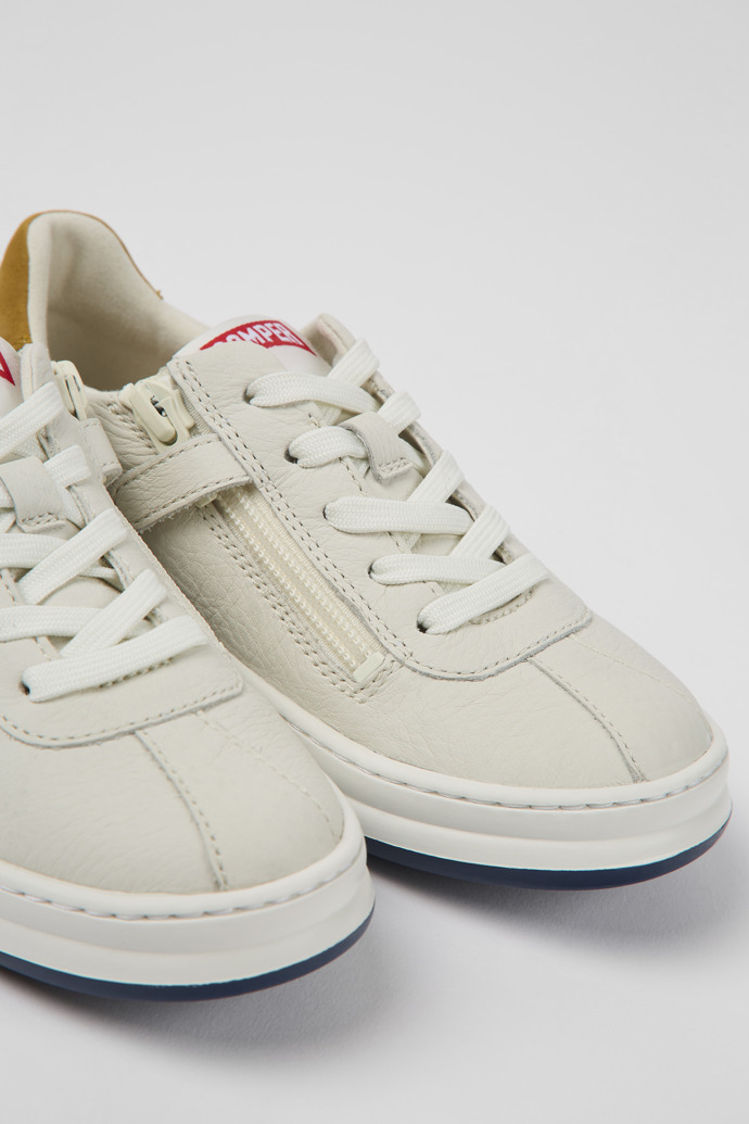 Neu Eingetroffen Camper Twins - Weißer Kindersneaker aus Leder und Nubukleder