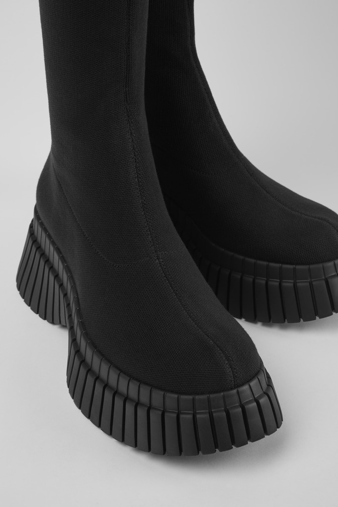 Neu Eingetroffen Camper BCN TENCEL® - Schwarzer, mittelhoher Damenstiefel aus Textil.