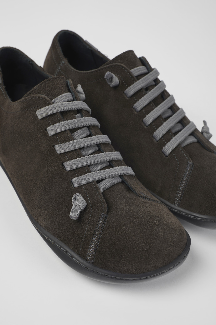 Neu Eingetroffen Camper Peu - Grauer Damenschuh aus Nubukleder