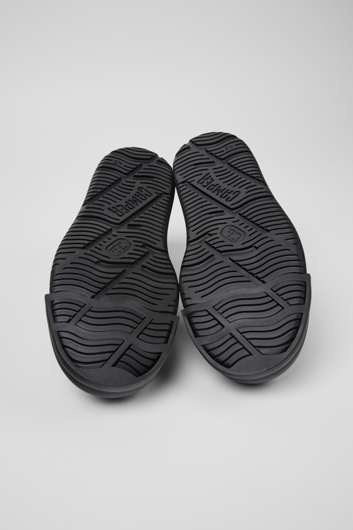 Neu Eingetroffen Camper Junction Runner - Schwarzer Herrensneaker aus Leder.