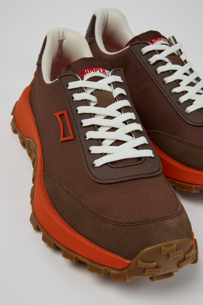 Neu Eingetroffen Camper Drift Trail - Brauner Herrensneaker aus Textil und Nubukleder.