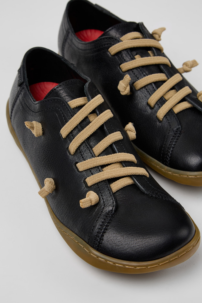 Neu Eingetroffen Camper Twins - Schwarzer Damenschuh aus Leder.