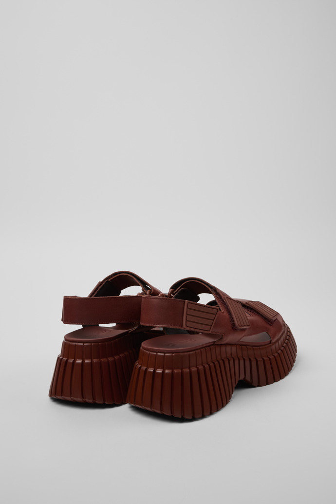 Neu Eingetroffen Camper BCN - Rote Leder-Sandalen für Damen.