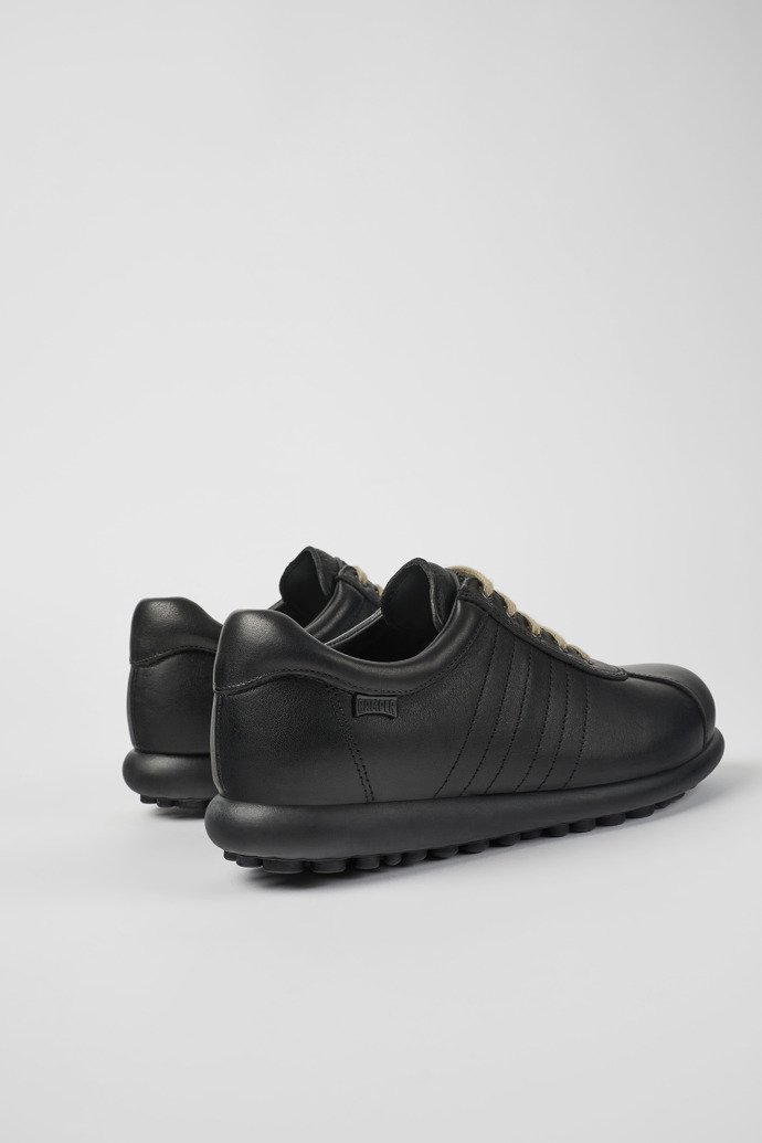 Neu Eingetroffen Camper Pelotas - Schwarzer Damenschuh aus pflanzlich gegerbtem Leder.