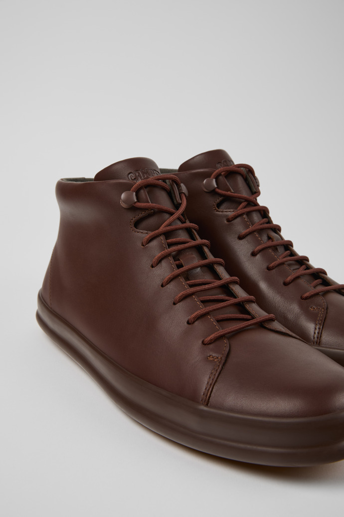 Neu Eingetroffen Camper Chasis Sport - Braune Herrenstiefelette aus Leder.