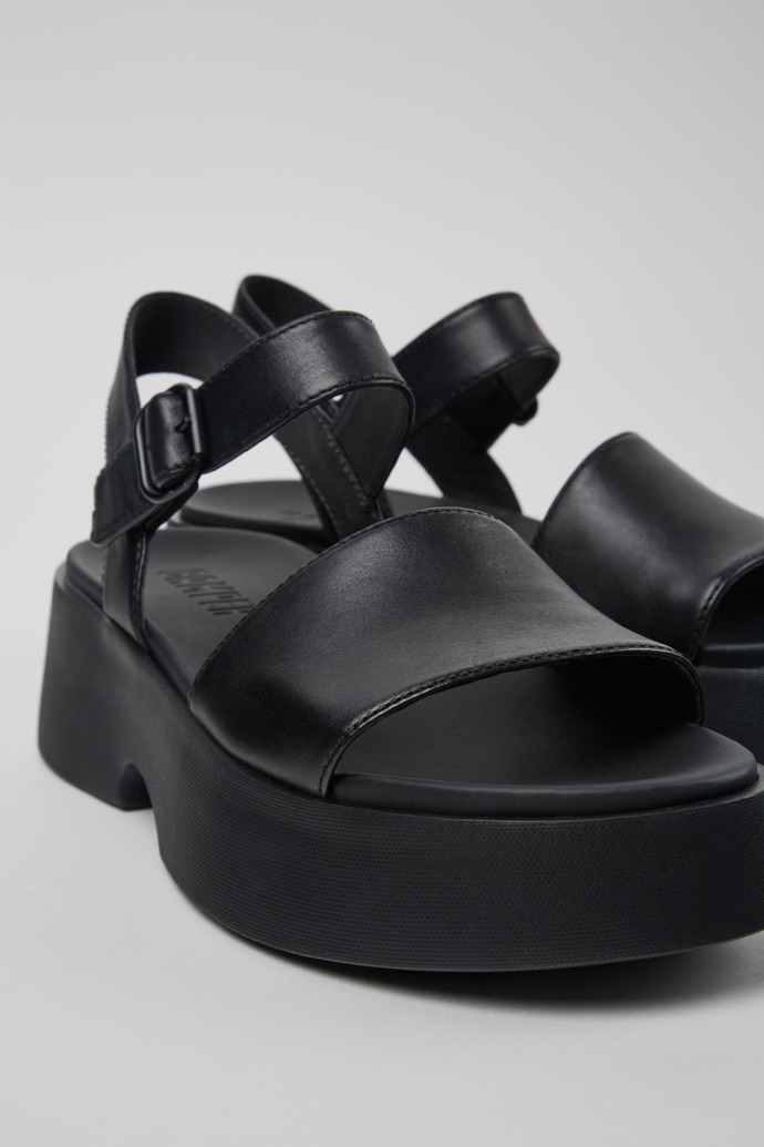 Neu Eingetroffen Camper Tasha - Schwarze Ledersandale für Damen.