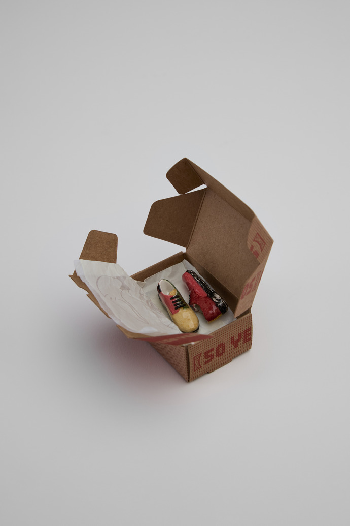 Neu Eingetroffen Camper Miniature TWINS Sculpture - Keramikschuh