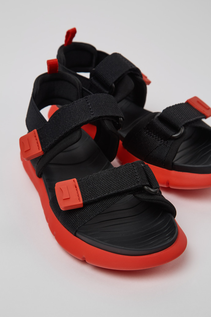 Neu Eingetroffen Camper Oruga - Schwarze Kindersandale aus Textil.