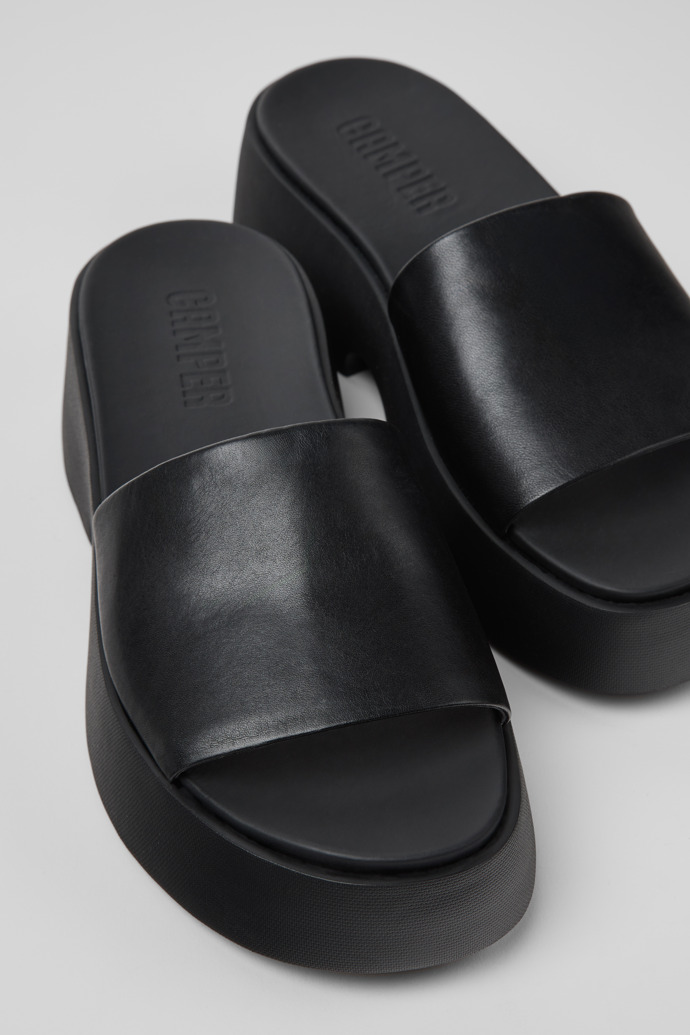 Neu Eingetroffen Camper Tasha - Schwarze Ledersandale für Damen.