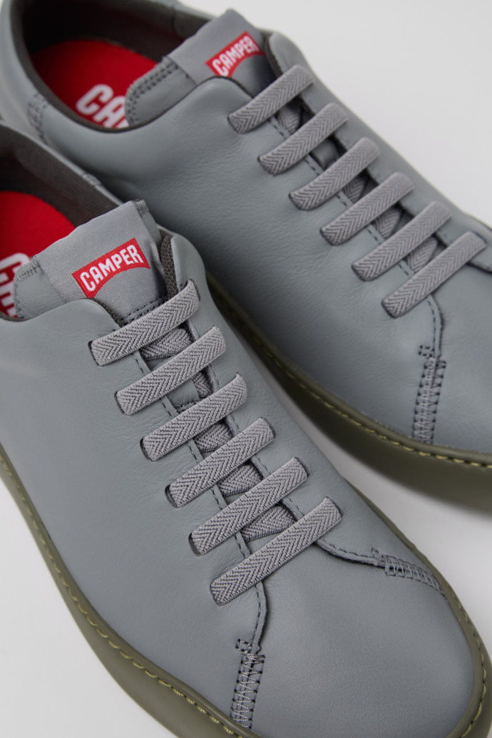 Neu Eingetroffen Camper Peu Touring - Grauer Ledersneaker für Herren.