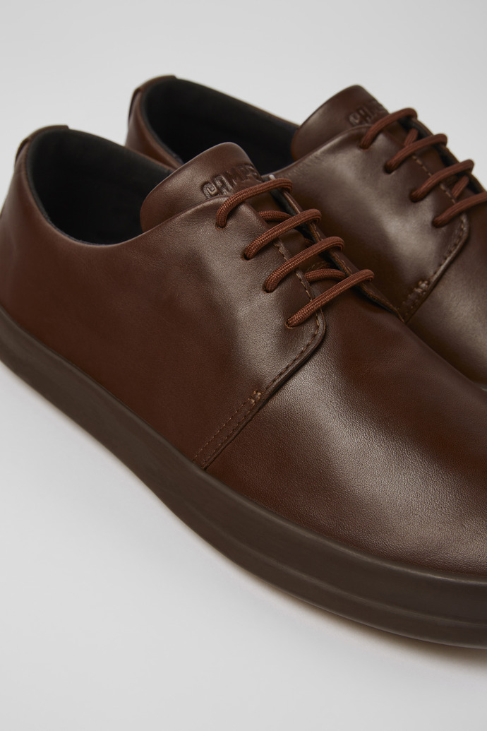 Neu Eingetroffen Camper Chasis - Brauner Herrenschuh aus Leder.