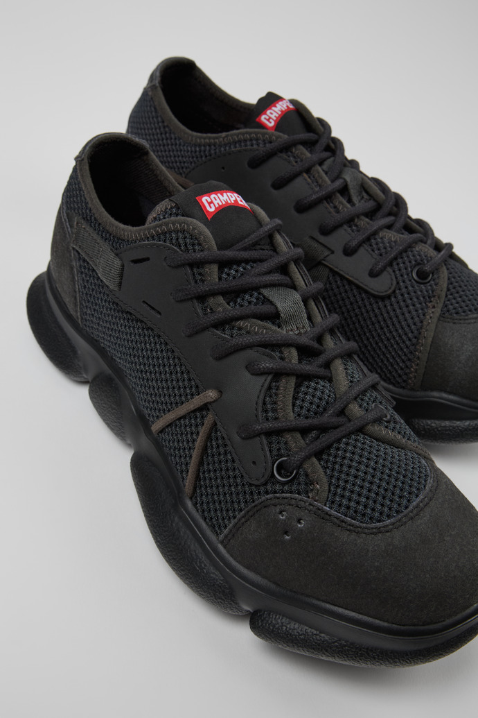 Neu Eingetroffen Camper Karst Sorona® - Grauer und schwarzer Damensneaker aus Textil