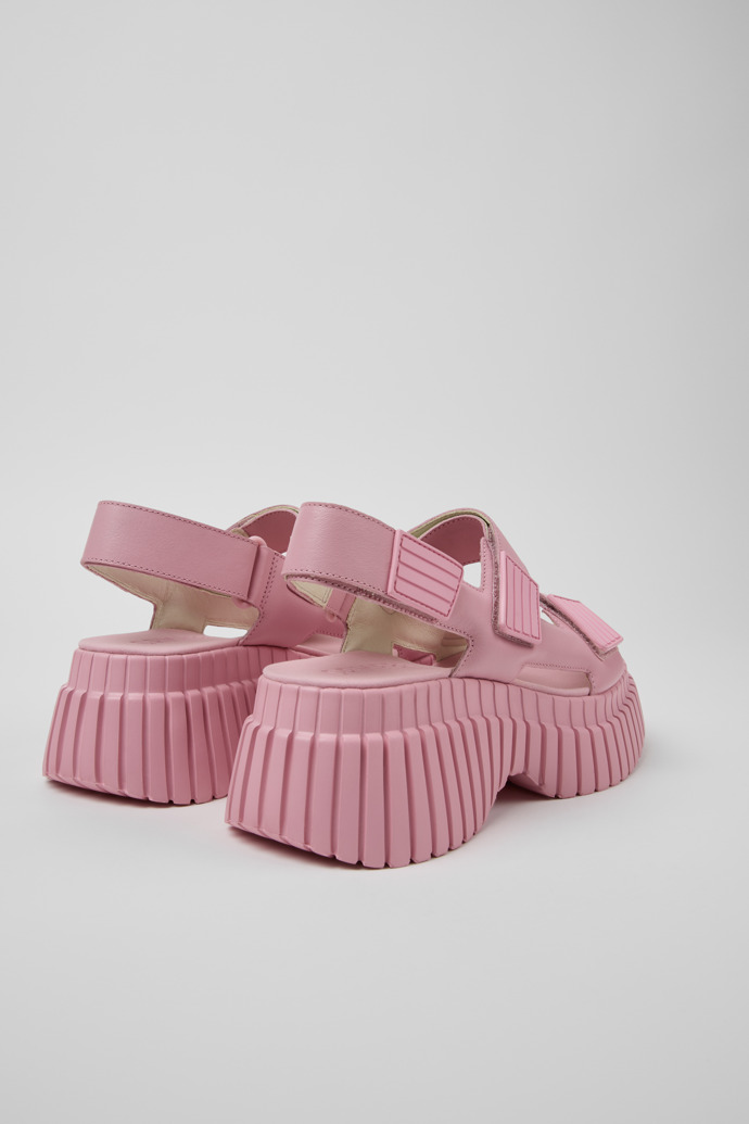 Neu Eingetroffen Camper BCN - Rosa Ledersandalen für Damen.