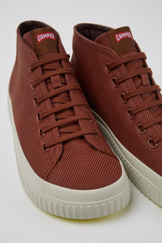 Neu Eingetroffen Camper Peu Roda - Roter Herrensneaker aus Recyclingbaumwolle