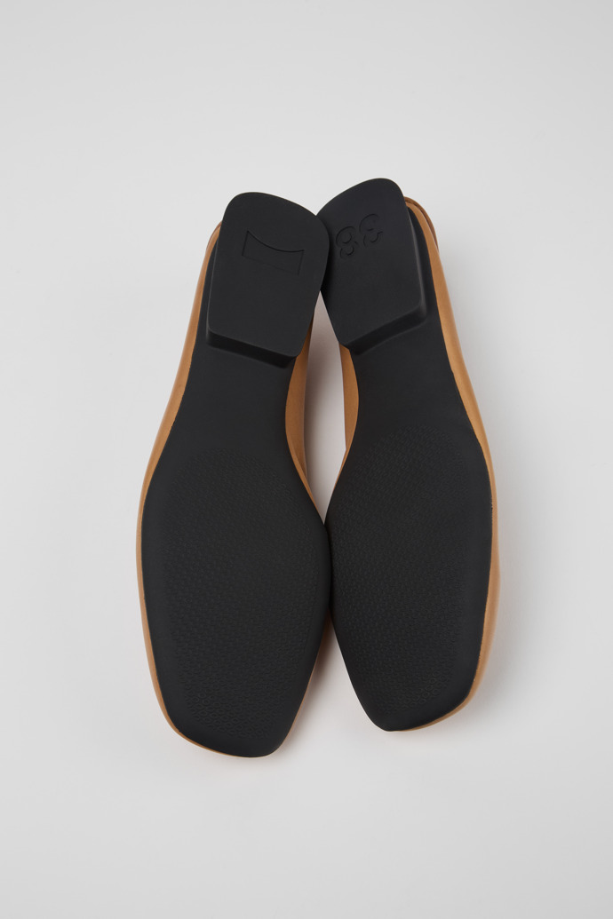 Neu Eingetroffen Camper Casi Myra - Nudefarbenes Leder Damenmokassin/Ballerina.