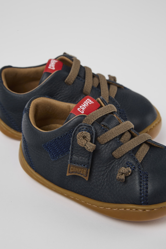 Neu Eingetroffen Camper Peu - Blauer Kinderschuh aus Leder.