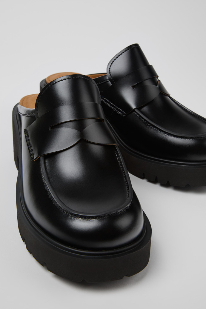 Neu Eingetroffen Camper Milah - Schwarze Lederclogs für Damen