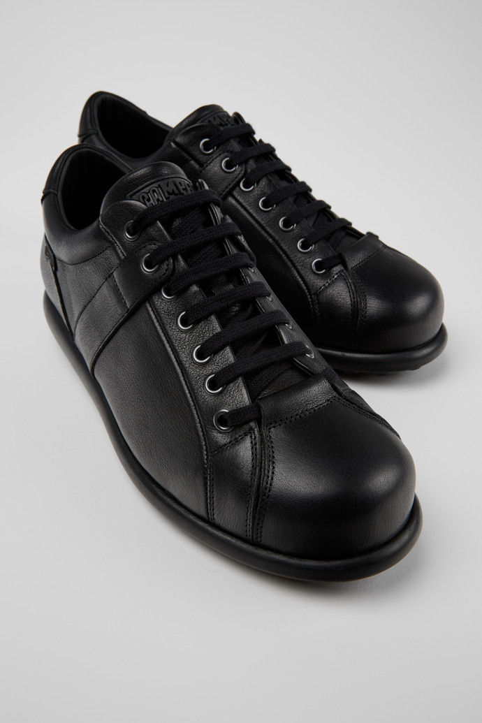 Neu Eingetroffen Camper Pelotas - Schwarzer Herrenschuh aus Leder.
