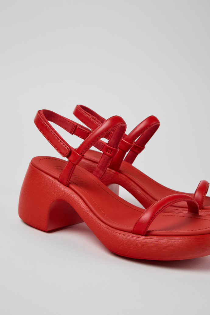 Neu Eingetroffen Camper Thelma - Rote Damensandale aus Leder.