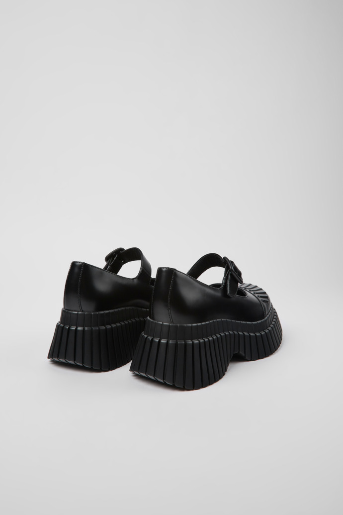 Neu Eingetroffen Camper BCN - Schwarzer Damenschuh aus Leder.