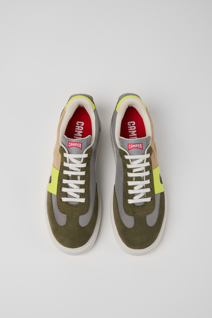 Neu Eingetroffen Camper Runner K21 Sorona® - Mehrfarbiger Damensneaker aus Recycling-PET und Nubukleder.