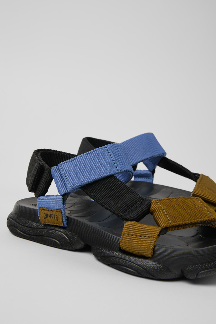 Neu Eingetroffen Camper Karst Sandal - Mehrfarbige Sandalen aus recyceltem PET für Damen.